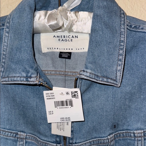 NWT American Eagle Light Blue Denim Vest - Picture 2 of 3